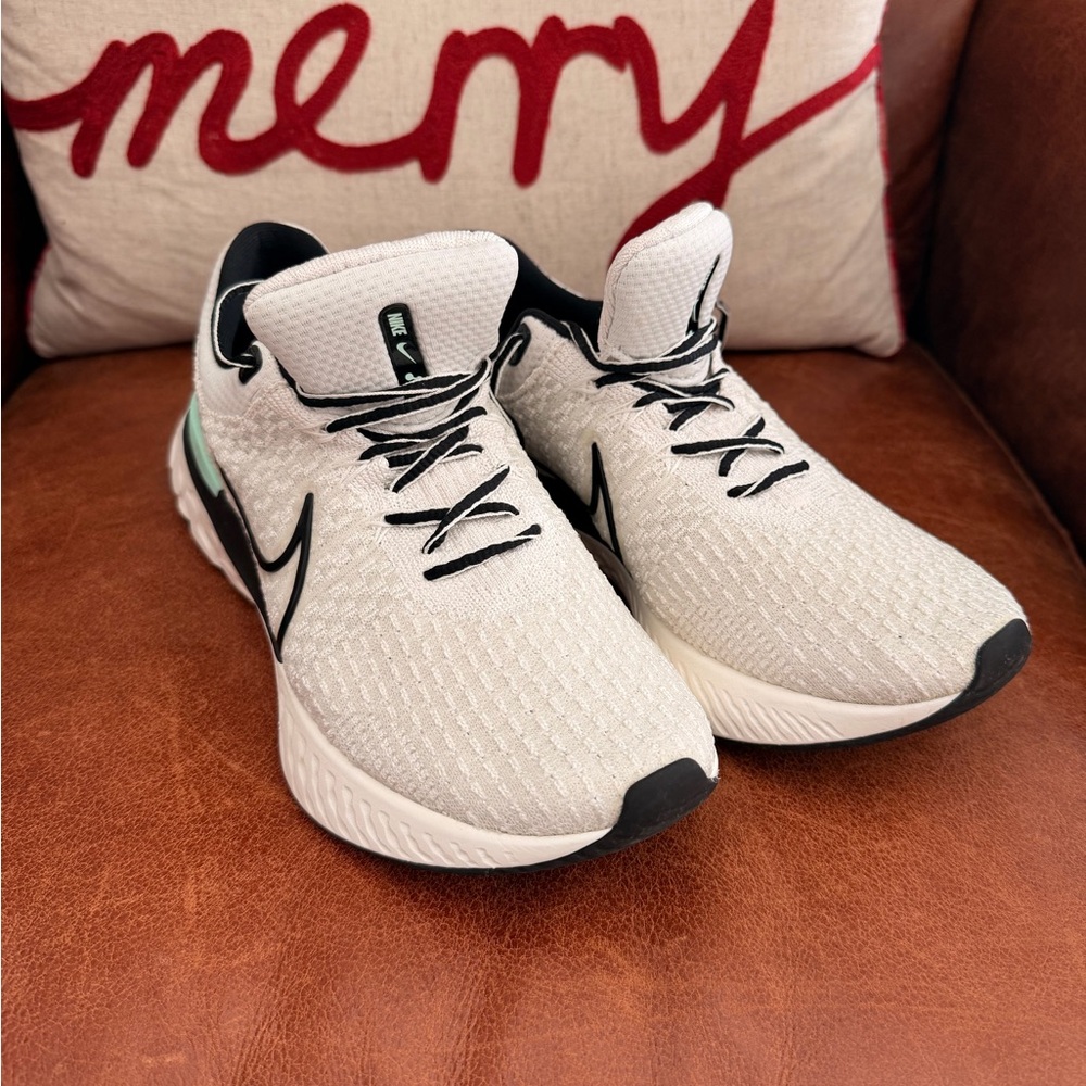 Nike Black and Gray Sneakers